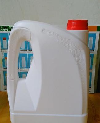 高效实用的4升防冻液桶 厂家优选，冷却液与润滑油存储的理想选择
